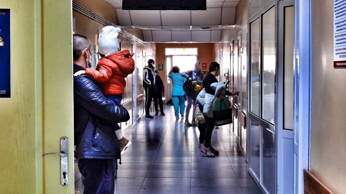 Încep să scadă cazurile de infecții respiratorii acute din județ