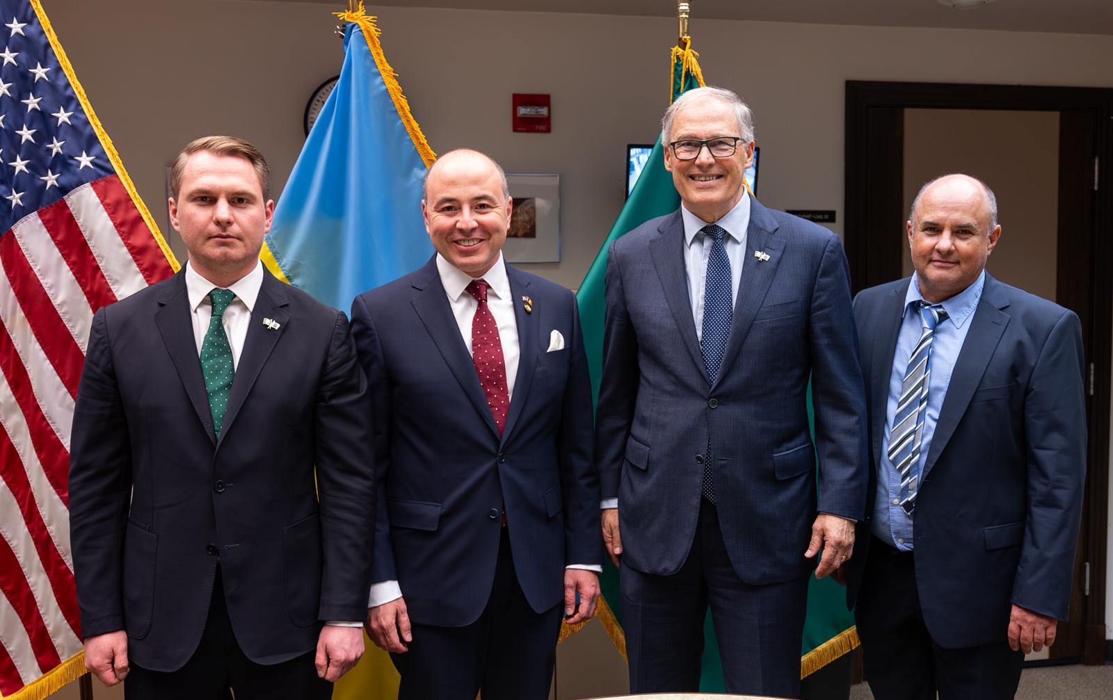Vizita ambasadorului României în statele americane Washington și Oregon. Întâlniri cu comunitățile de români și întrevederi cu oficiali ai celor doua state și companii pentru discutarea de noi oportunități în domeniile tehnologiei și apărării