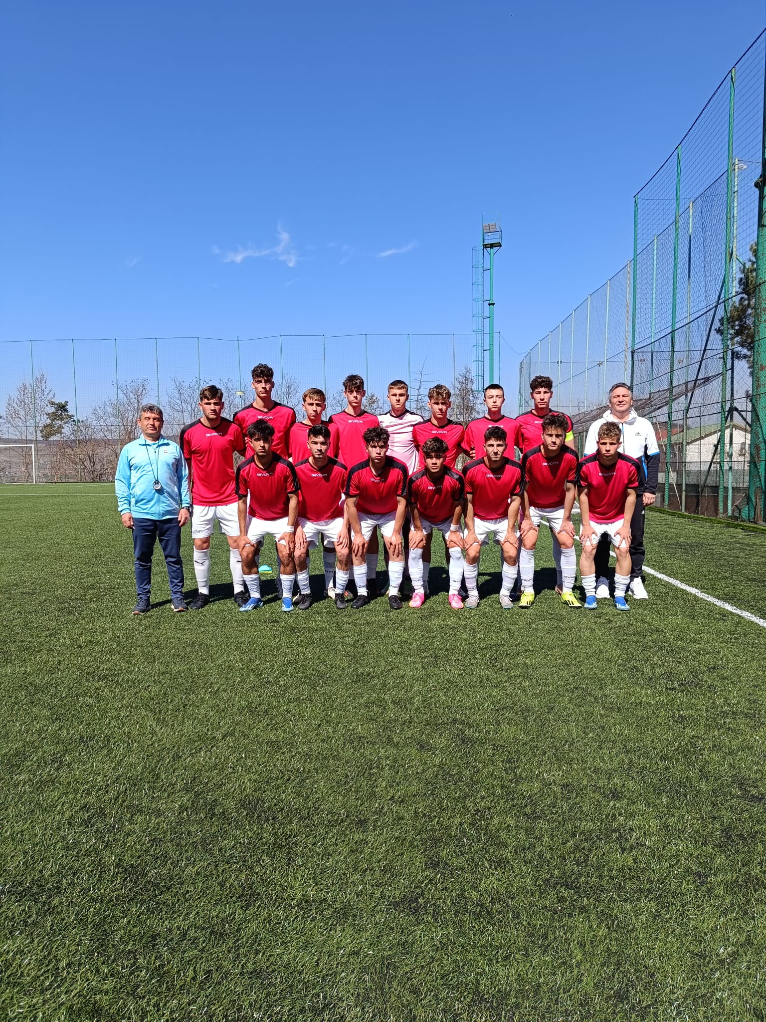 Fotbal juniori U19: LPS Cluj Napoca – LPS Satu Mare 0–4 (0–2).Victorie clară în derby pentru elevii lui Mihai Sabău