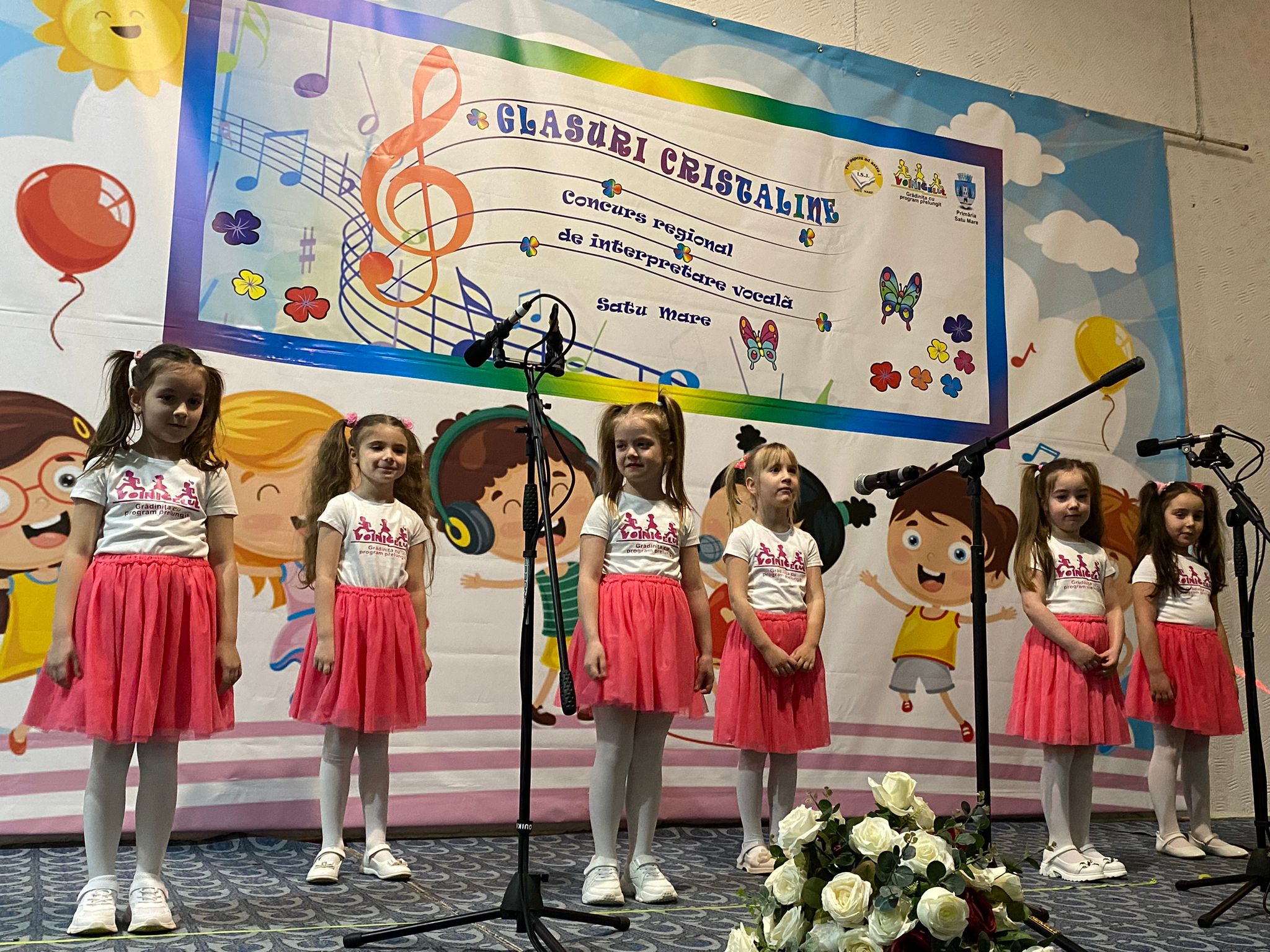 Concursul regional de interpretare vocală pentru preșcolari ”Glasuri cristaline”, organizat de Grădinița cu  Program Prelungit Voinicelul, Satu Mare