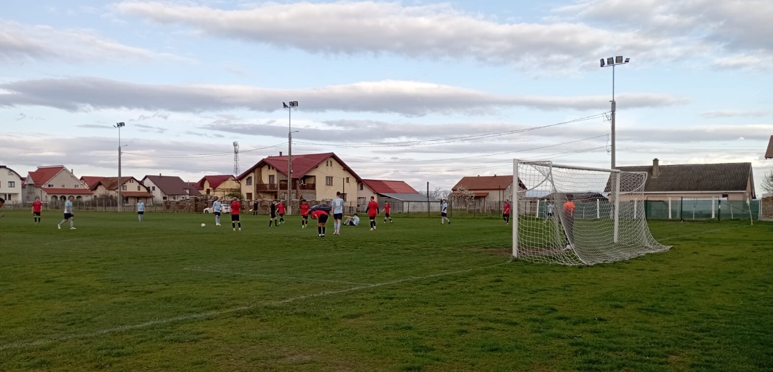 Liga a 4-a ELITE: Botiz- Cămin 4-1 ( 2-0) , dar ...mai greu decât o arată scorul!  ”Veteranii” Imi Tempfli ( 45 ani) și Schlachter Istvan ( 54) integraliști la șvabi