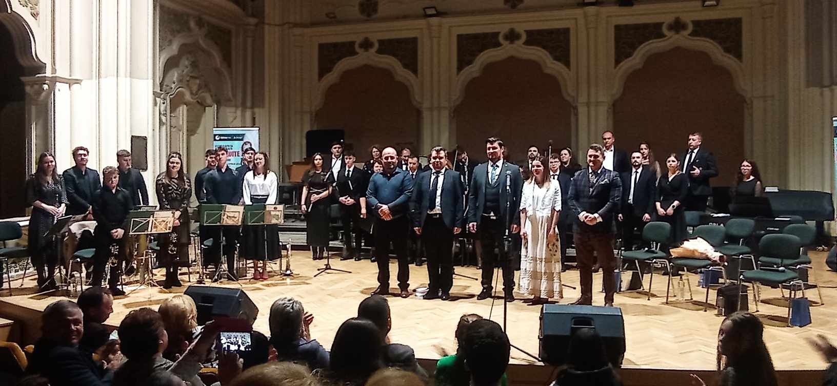 Un frumos concert cu muzică creștină, duminică seara, la Filarmonică