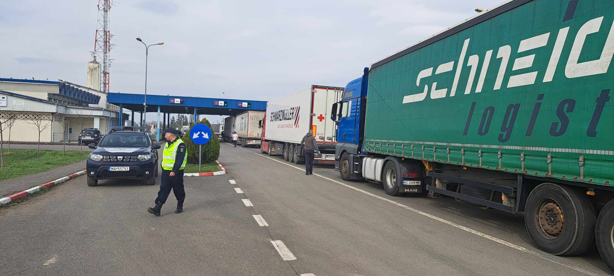 Drama de la Vama Halmeu. Se stă cu zilele la coada uriașă