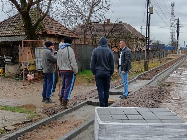 La Medieșu Aurit, străzile sunt pregătite pentru asfaltare