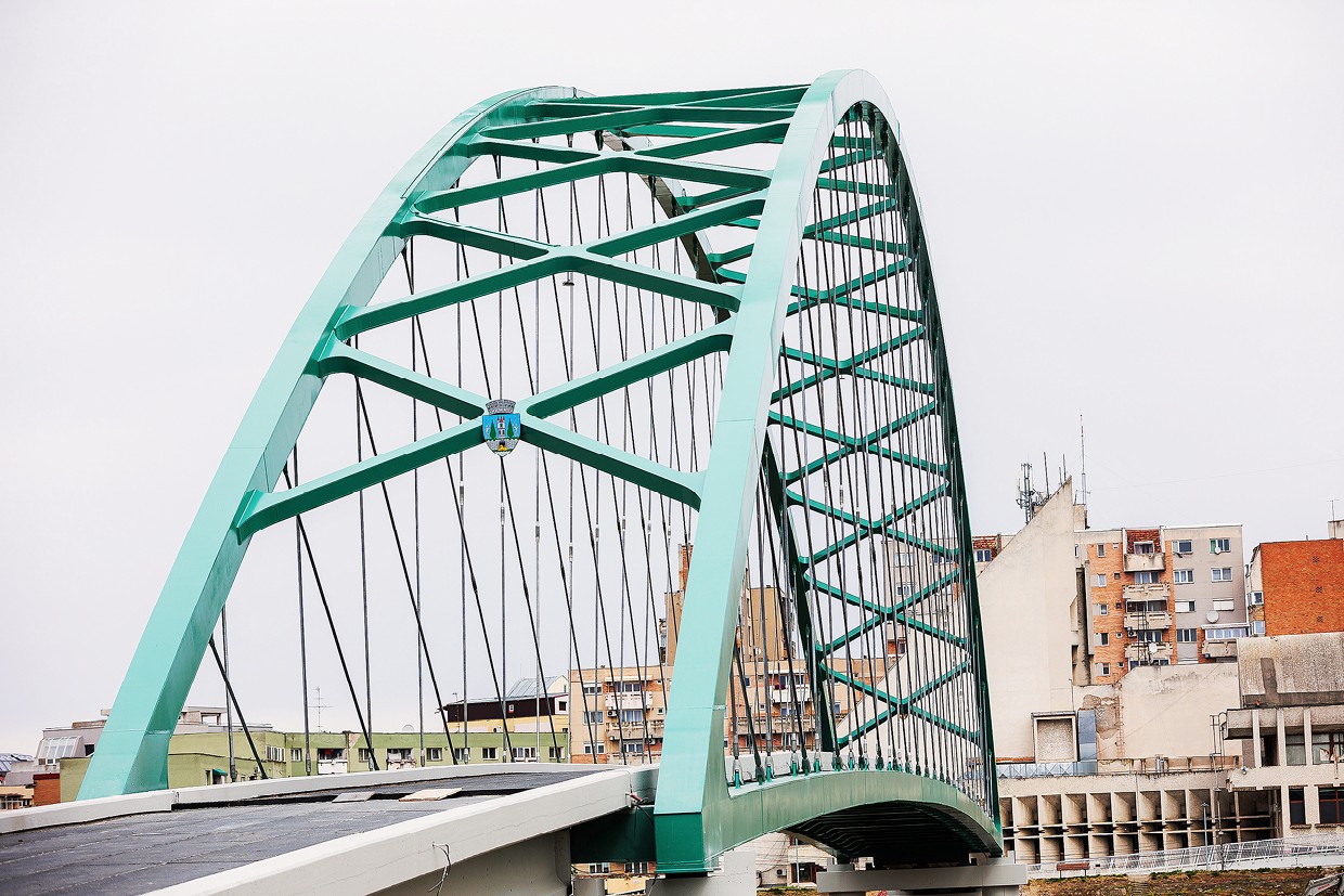 Săptămâna viitoare se va monta balustrada și se va executa iluminatul public la pasarela pietonală