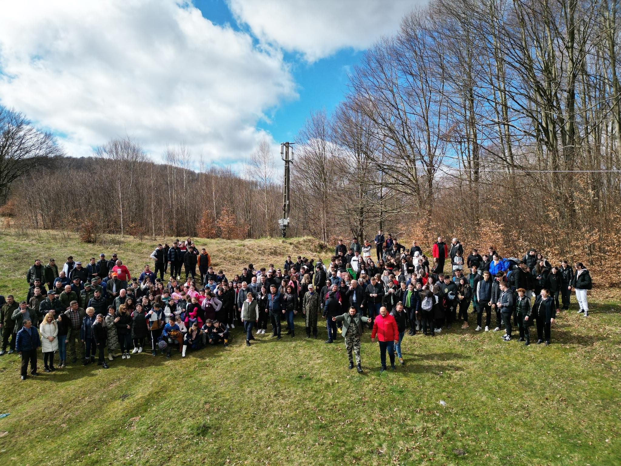 PLANTARE.Acțiune de împădurire în zona Luna Șes