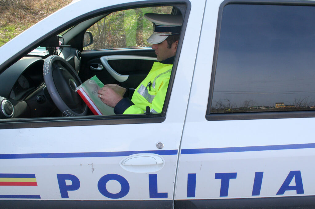 Conducător auto, cercetat pentru comiterea unei infracțiuni rutiere