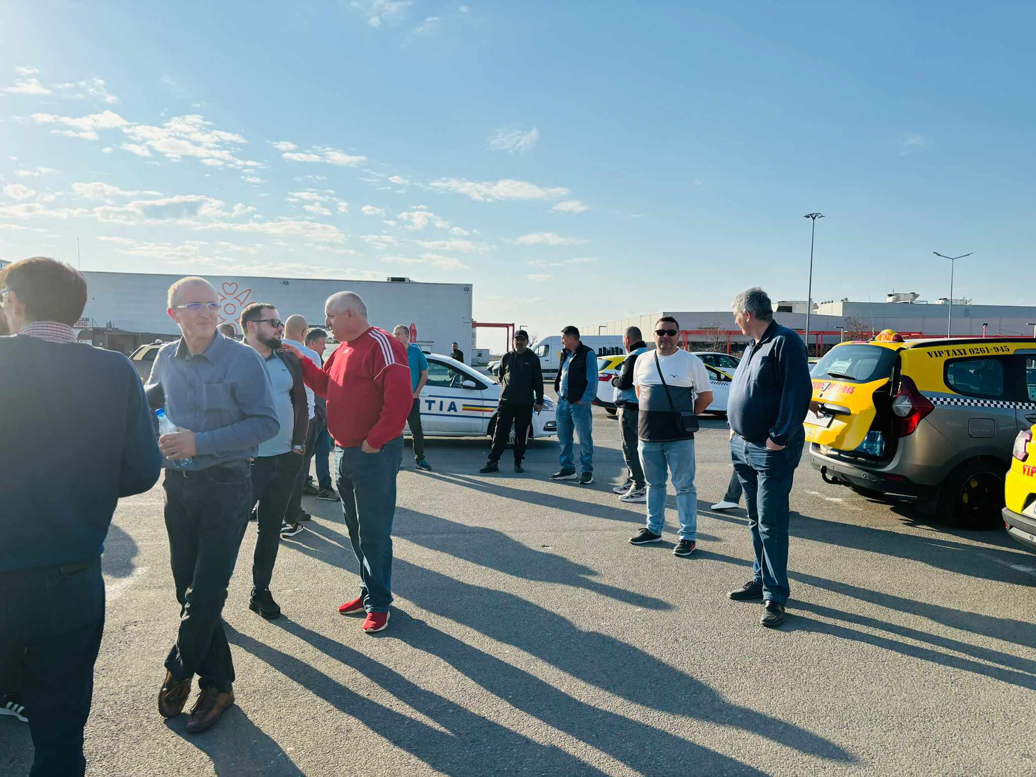 NEMULȚUMIRI Taximetriștii sătmăreni au ieșit la protest în stradă