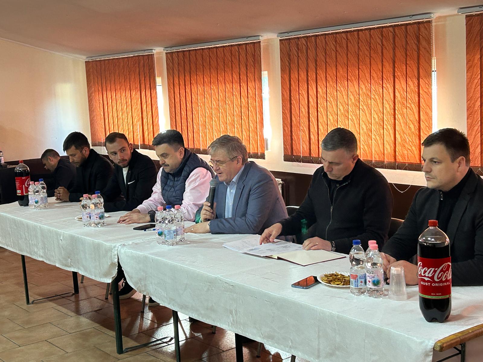 Oamenii pe primul loc.Dialog între cetățeni și  viitorii lor reprezentanți  în administrația locală