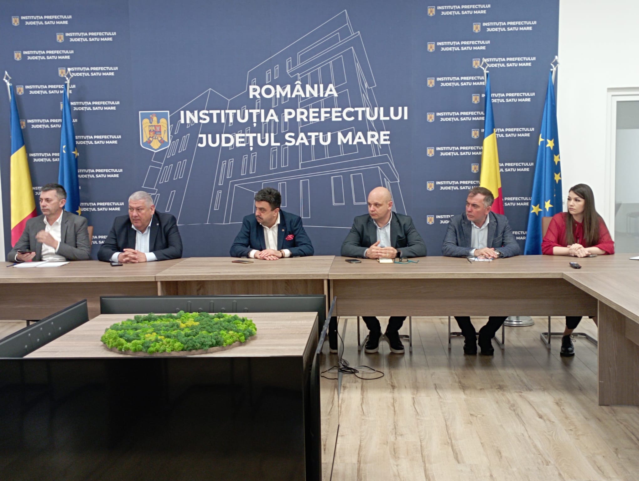 Prefectul Radu Roca, întâlnire cu apicultorii păgubiți,  din Beltiug