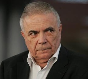 Nicolae Manolescu și cele peste 50 de volume dăruite literaturii române