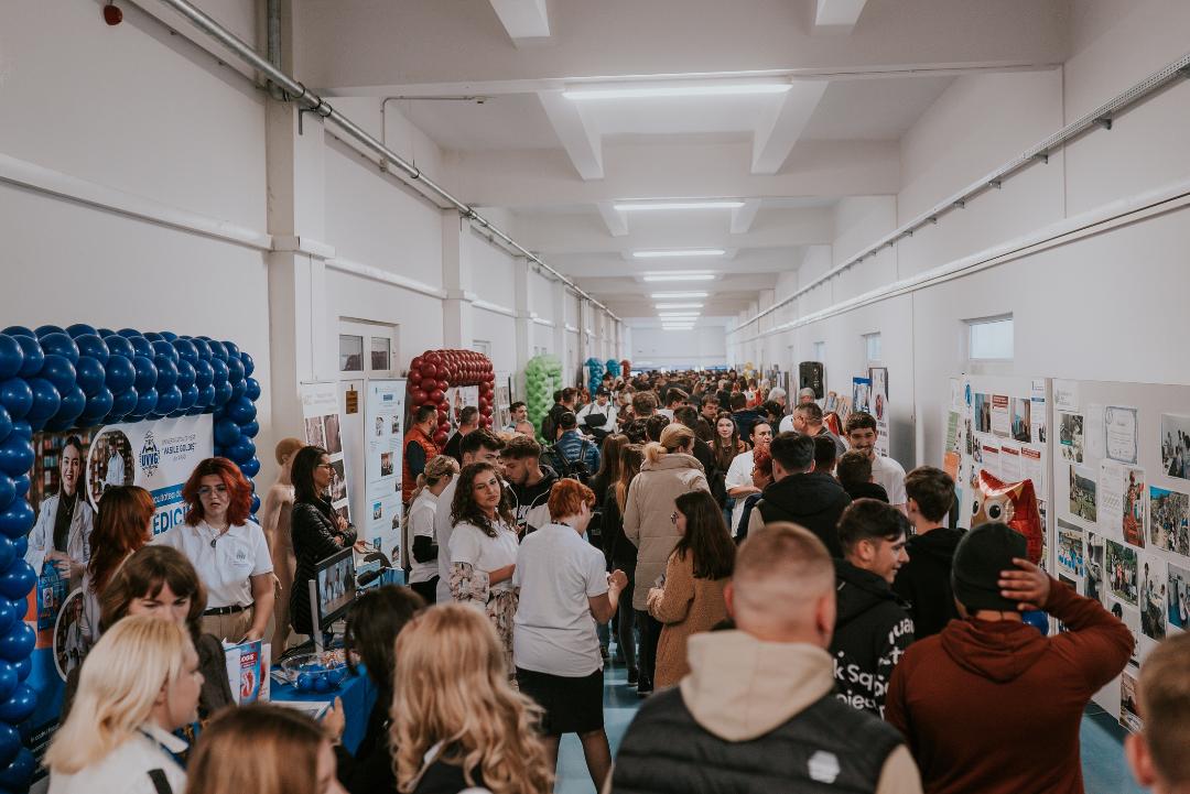Târg educațional la Universitatea de Vest „Vasile Goldiș” din Arad