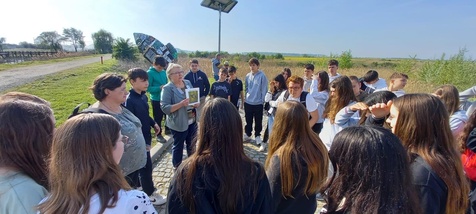 Elevii din Franța și România au descoperit splendoarea naturii în Odoreu