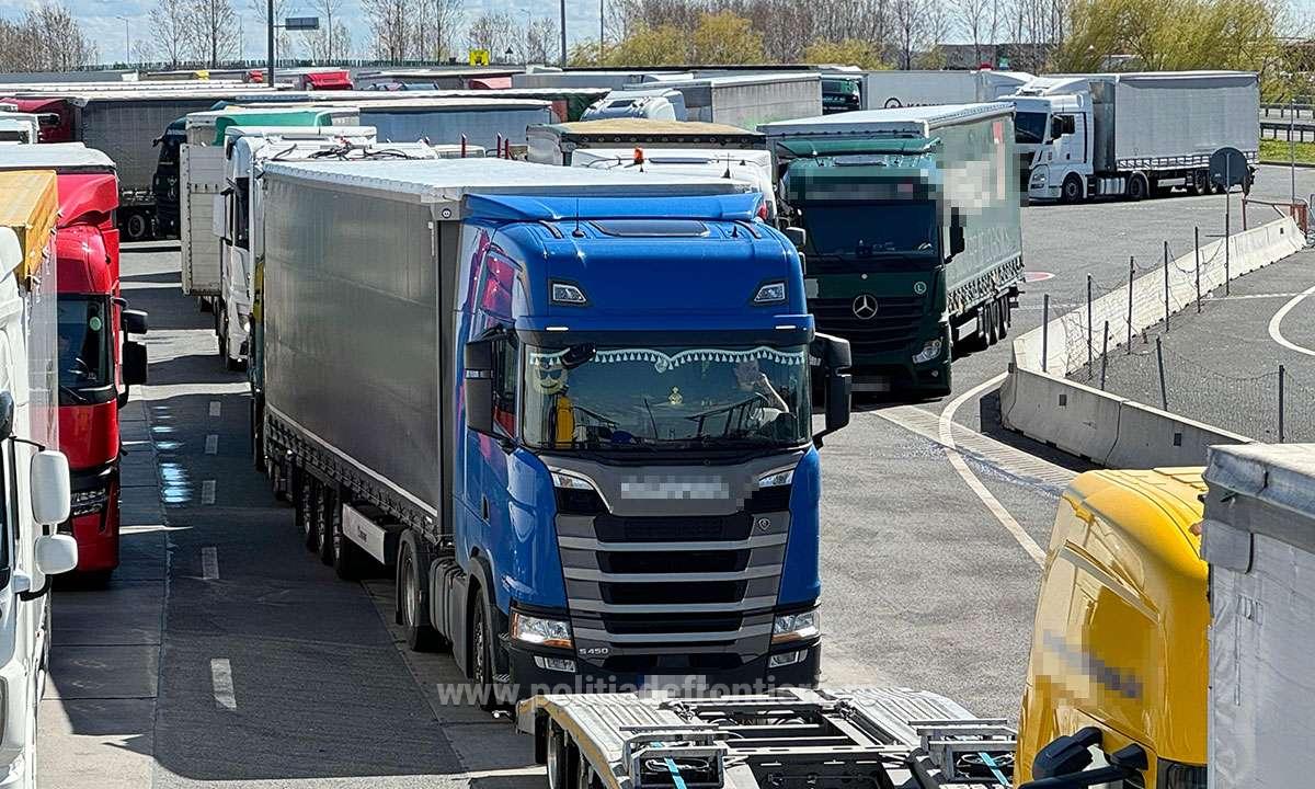 Măsuri de fluidizare dispuse pentru mijloacele de transport marfă după restricțiile de la frontiera cu Ungaria