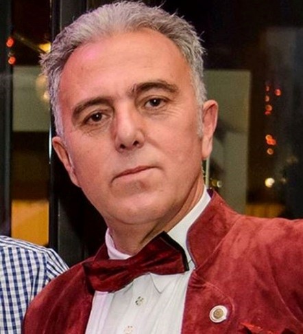 Pe aripile versului….