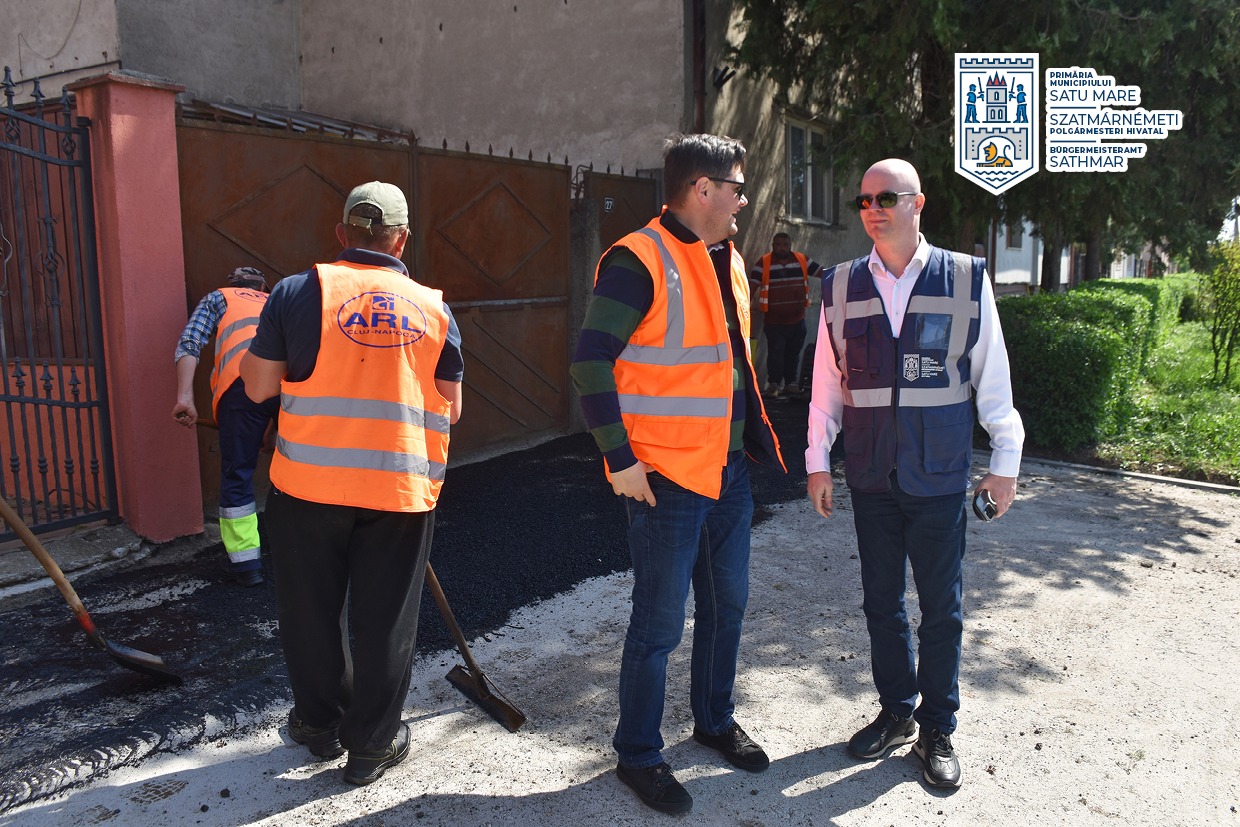 A început asfaltarea trotuarelor pe străzile Aurel Vlaicu și Fluturilor