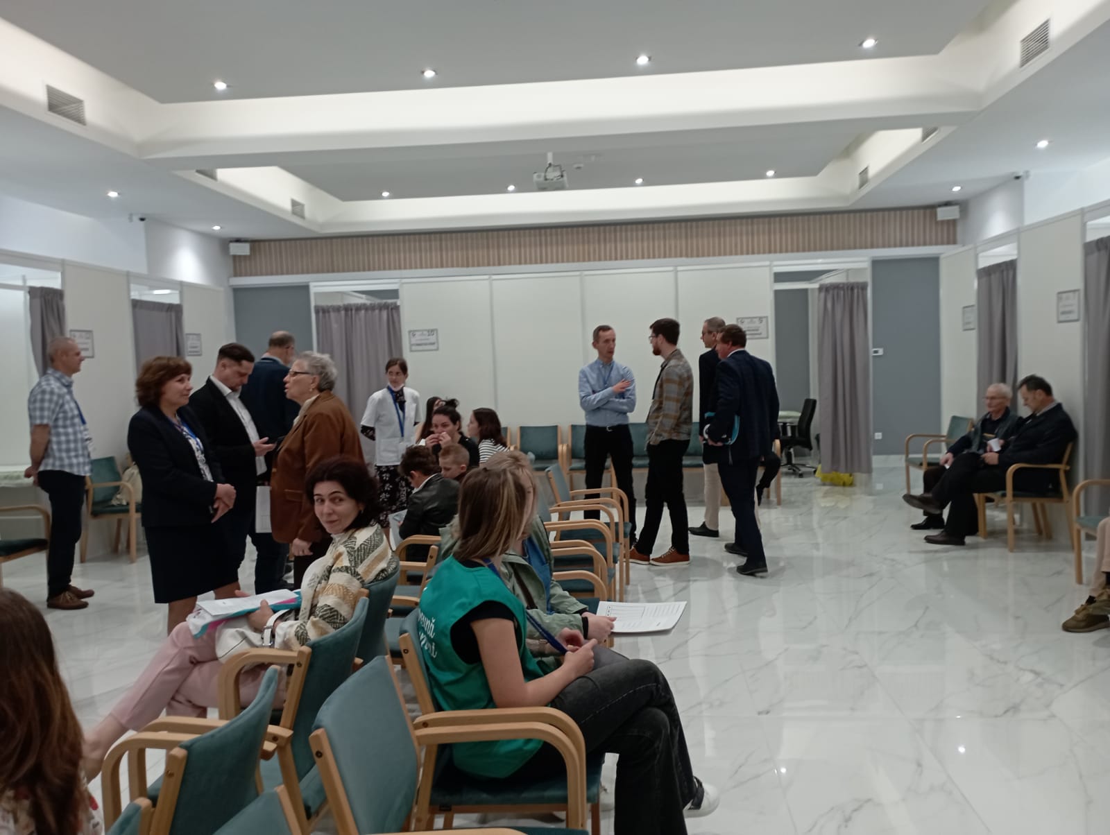 Peste 1.000 de sătmăreni au beneficiat de consultații medicale gratuite