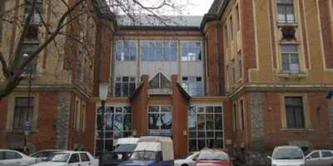 DRAMĂ la spital. Un pacient a murit după ce a căzut de la etaj
