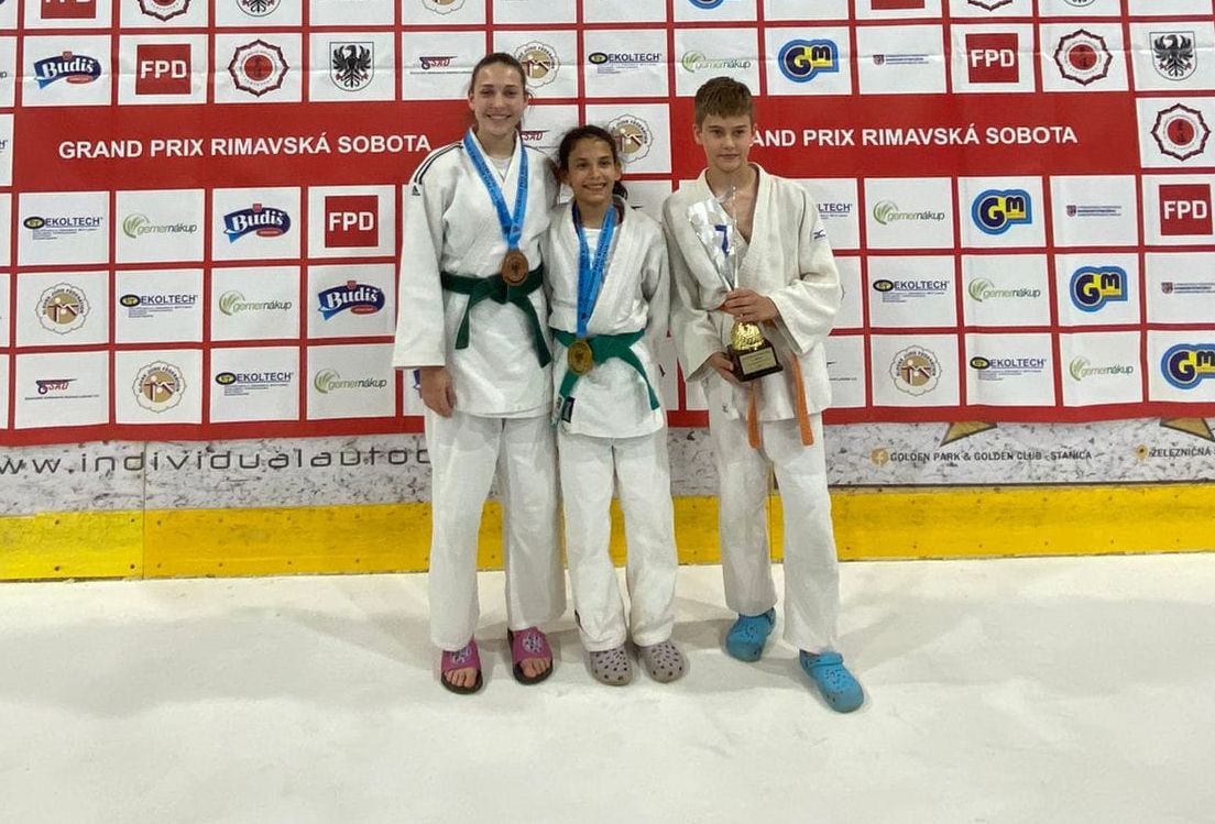 Elevii antrenorului Terely s-au întors cu  medalii de la două competiții internaţionale