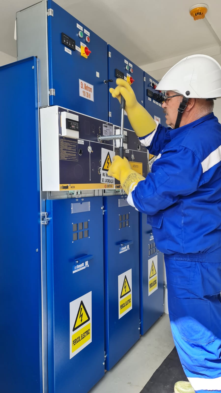 Trofeul Electricianului în cele 18 Sucursale ale DEERși-a desemnat cei mai buni profesioniști: 213 Specialiști vor concura la faza pe companie, în perioada 28 - 30 mai, la Oradea