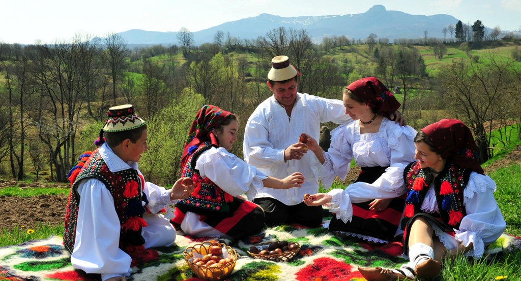 Paștele în Maramureș: Inima Tradiției Românești