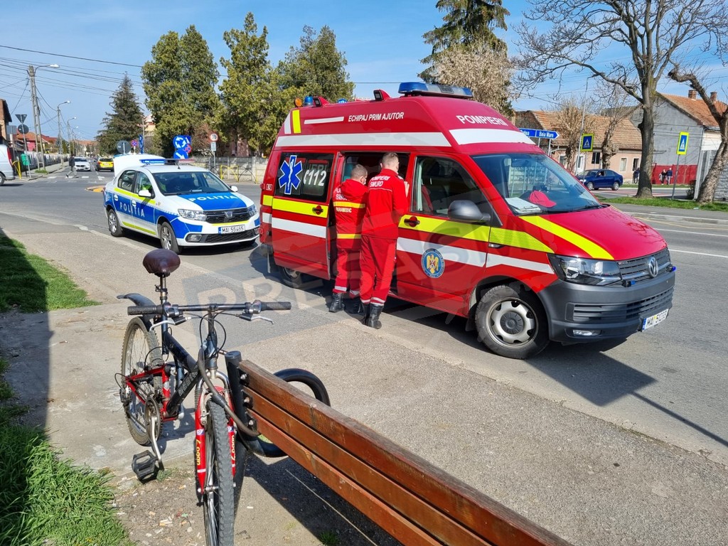 Biciclist rănit în urma unui  accident