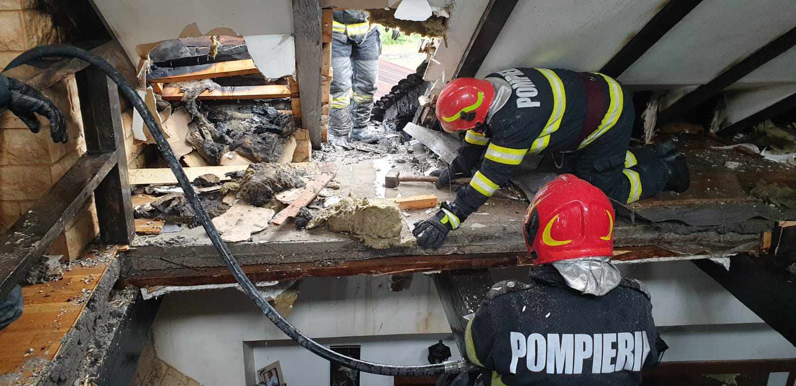 INCENDIU Pălincie în flăcări la Medieșu Aurit