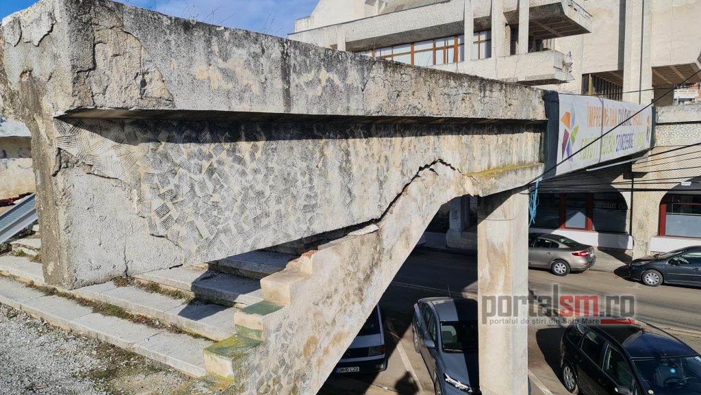 Pasarelele din Centrul Nou vor fi înlocuite