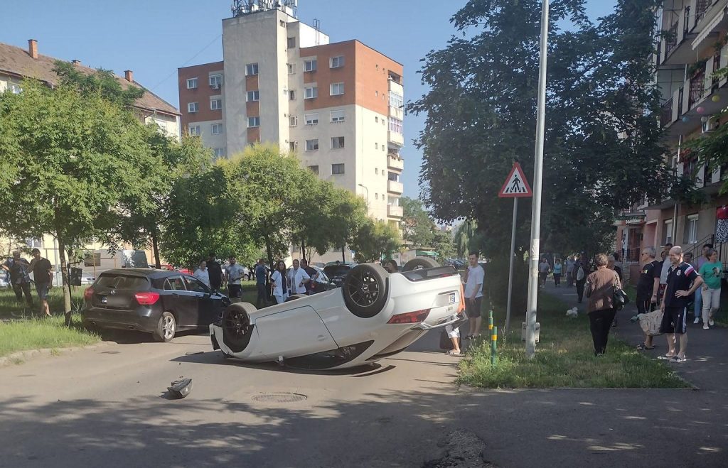 Accident la Satu Mare produs  de un șofer posibil drogat