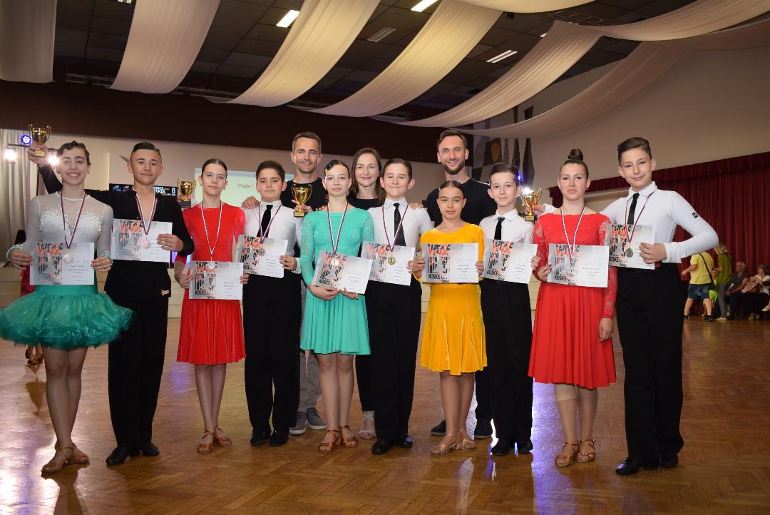 Loga Dance School s-a întors cu 21 de medalii de la Kosice