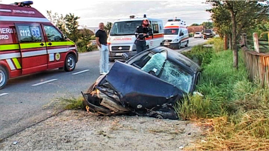 ACCIDENT GRAV. Un tânăr de 19 ani a ajuns la spital