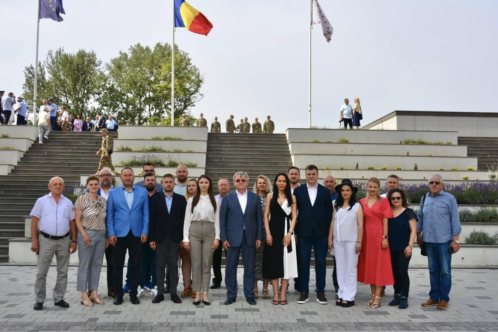 FOTO: Social democrații sătmăreni au marcat cu mândrie Ziua Drapelului Național
