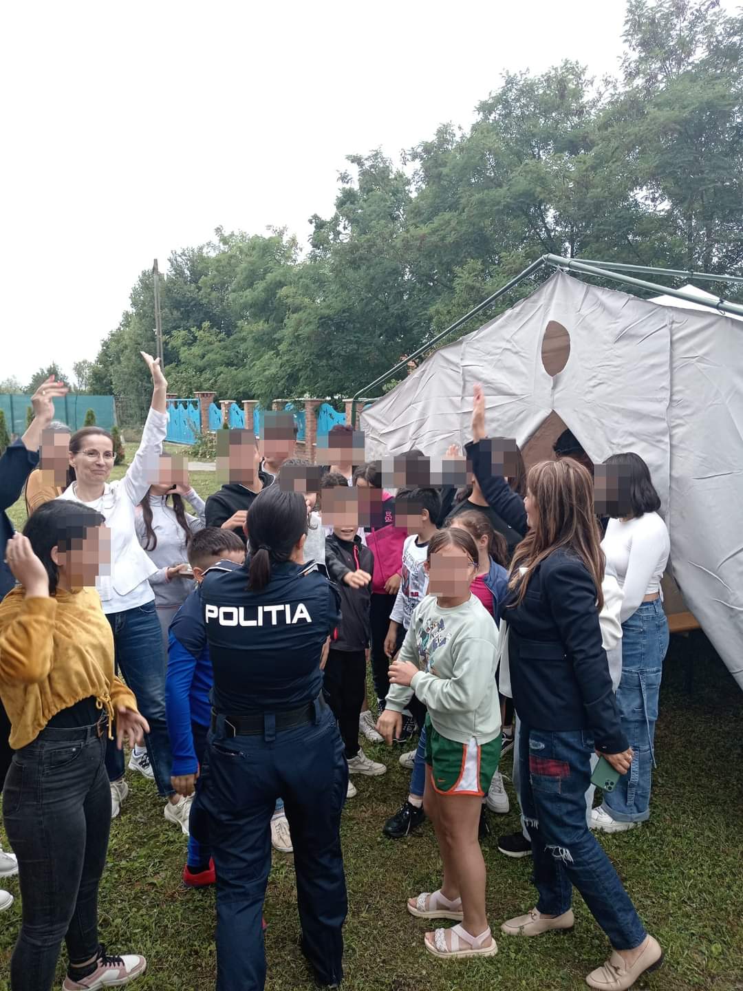 Activități ale polițiștilor din județul Satu Mare, pentru tinerii din sistemul de protecție a copilului