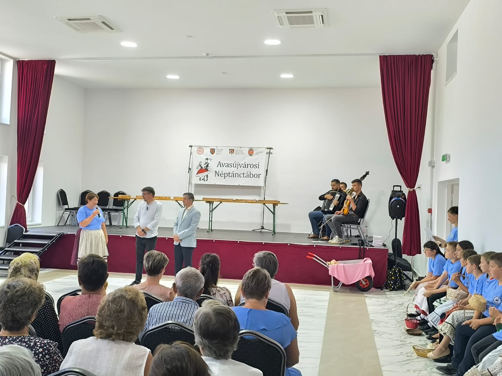 FOTO. Cea de-a XXVII -a ediție a taberei de dansuri populare și instrumente tradiționale ungurești la Orașu Nou