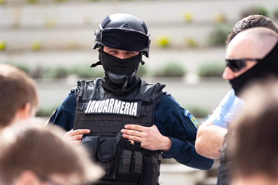 S-a dat startul recrutării tinerilor care doresc să devină OFIȚERI ai Jandarmeriei Române