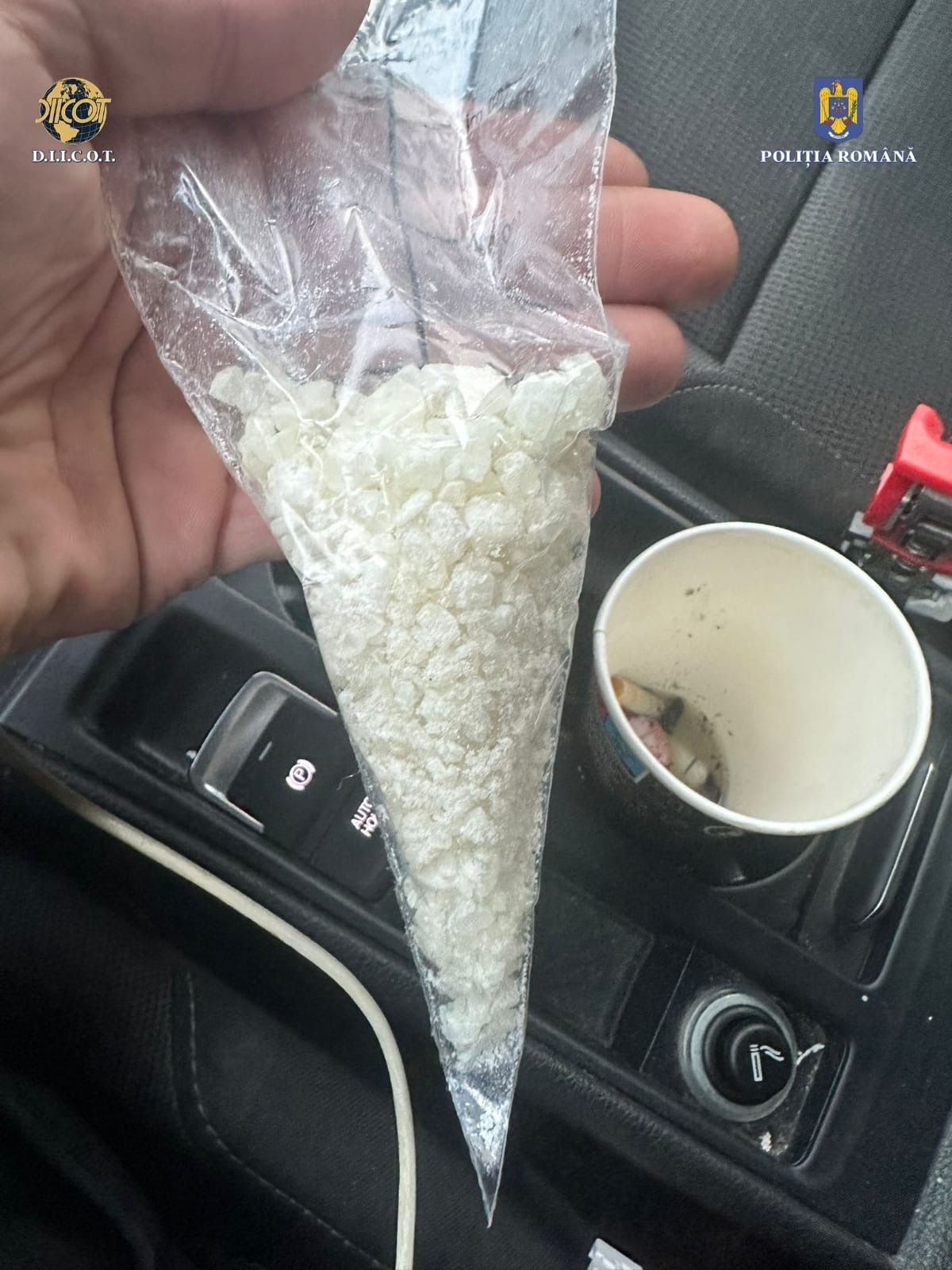 Arest pentru efectuarea de operațiuni cu psihoactive și trafic de droguri