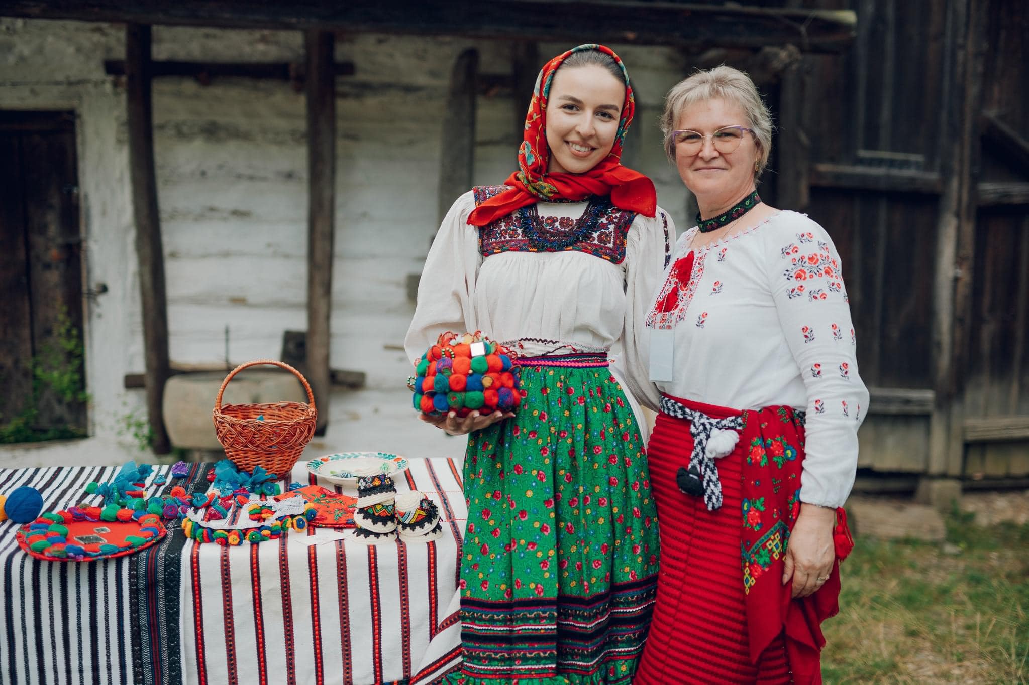 FELICITĂRI. Oșencuța Irinuca Boboi se întoarce acasă cu un nou premiu întâi de la Olimpiada „Meșteșuguri artistice tradiționale”