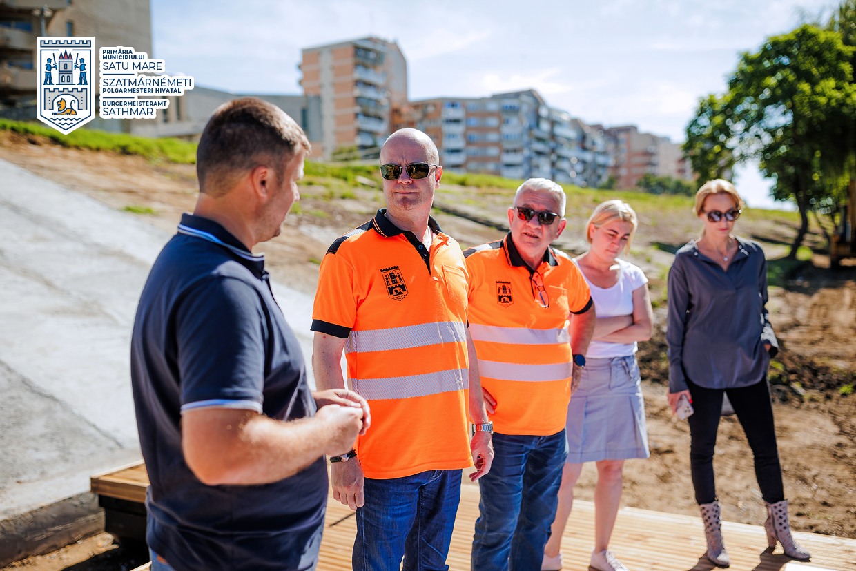 FOTO. Lucrările de amenajare a malurilor Someșului avansează