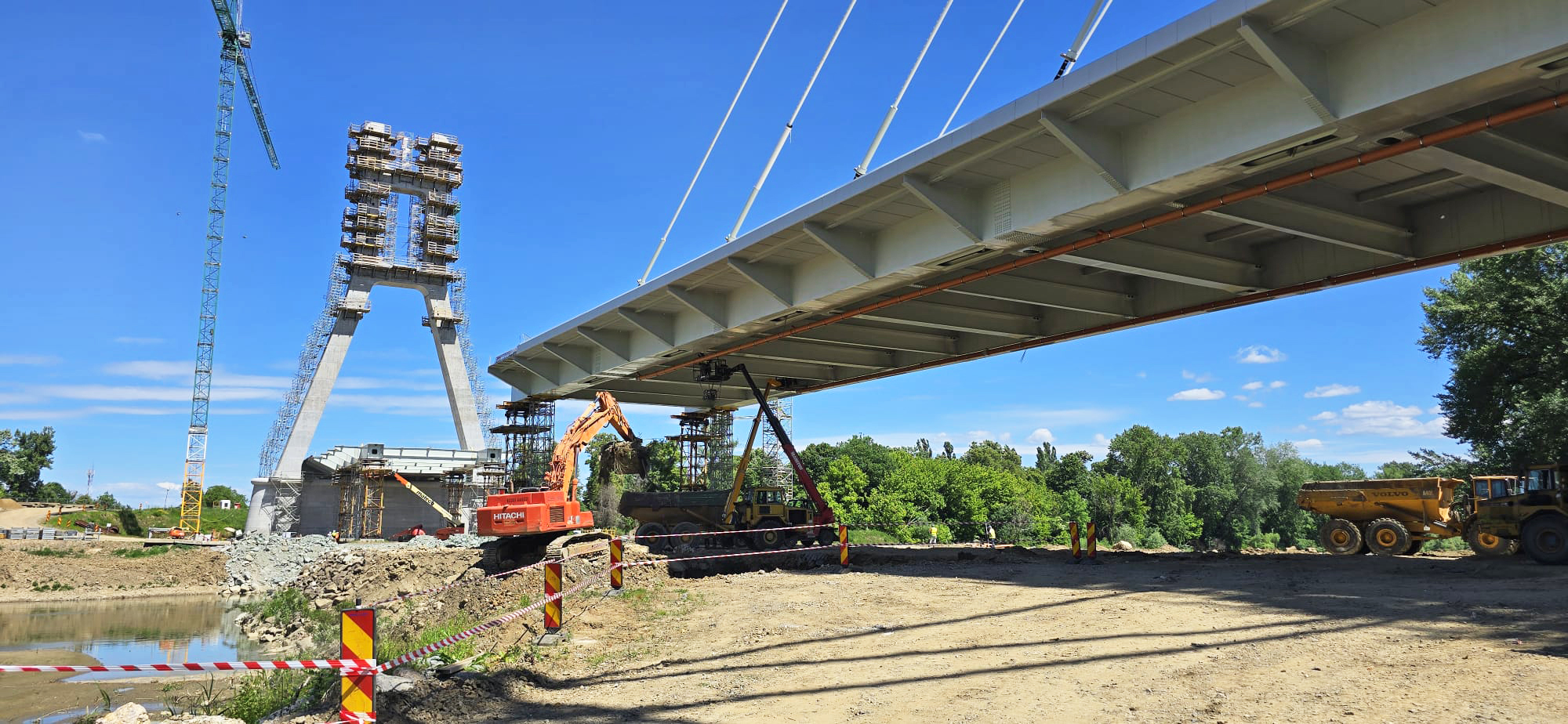 Lucrările la cel de-al treilea pod peste Someș, în grafic