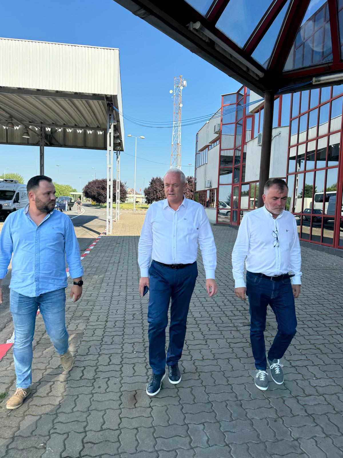 Prefectul Ioan Tibil face precizări în legătură cu unele presupuse transporturi de deșeuri prin Vama Petea