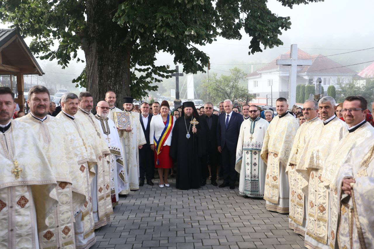 Preasfințitul Părinte Timotei Sătmăreanul a binecuvântat capela de cimitir a Parohiei Ortodoxe „Nașterea Maicii Domnului” din localitatea Valea Seacă