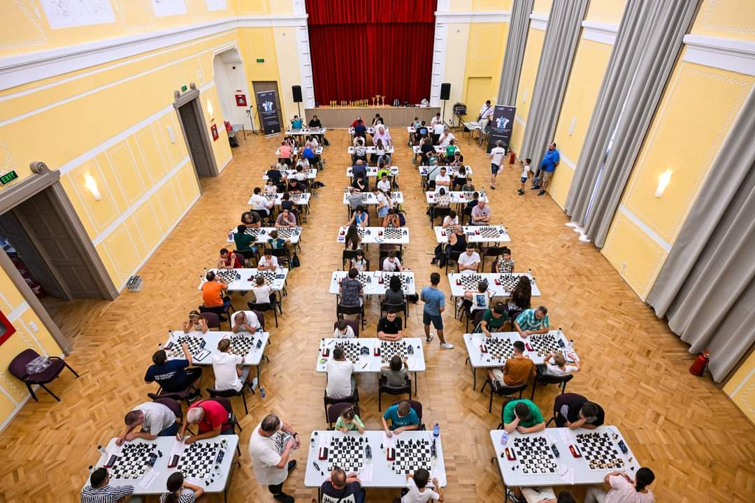 Peste 100 de participanți la Festivalul  de șah de la Satu Mare
