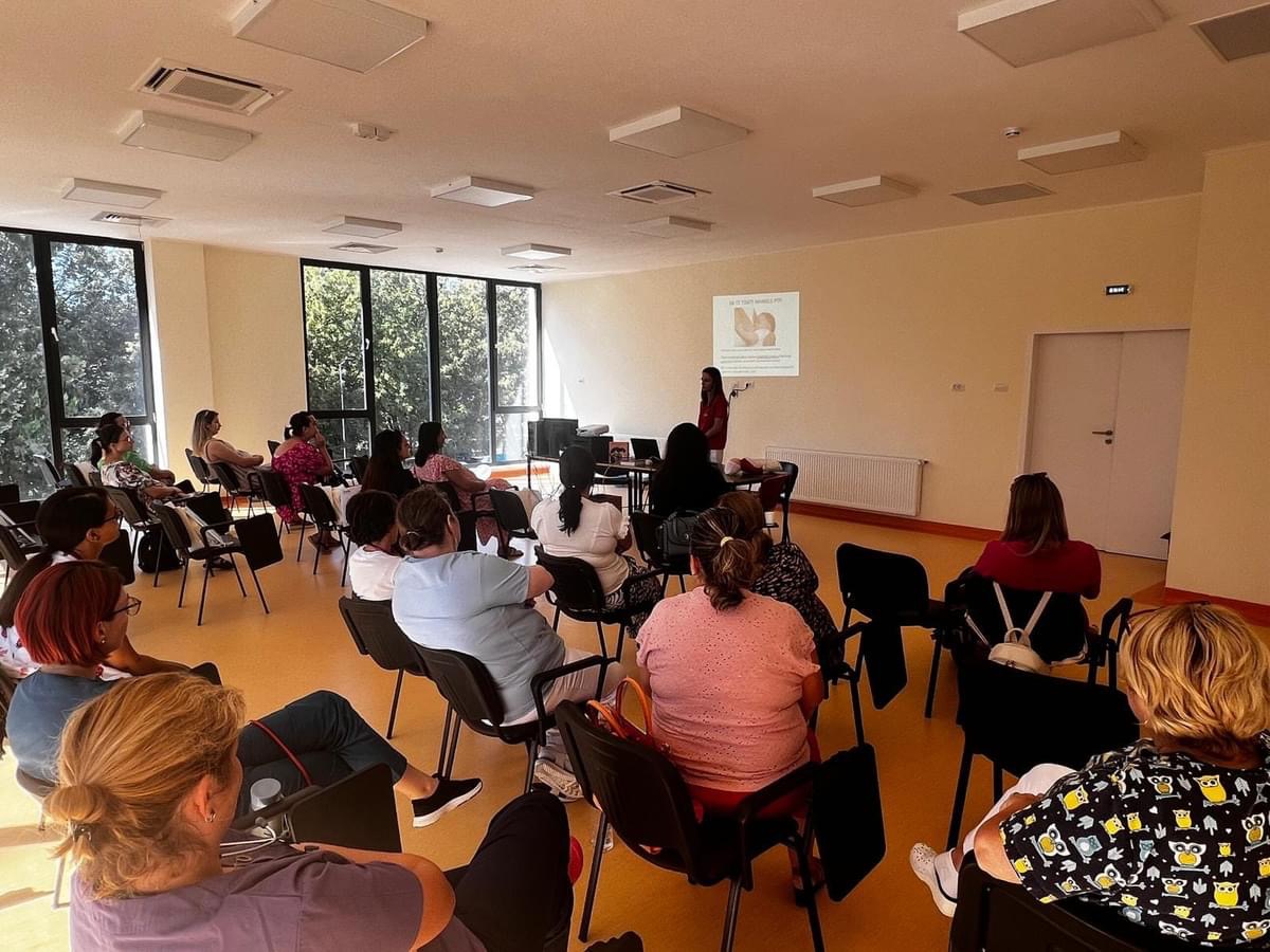 Prima zi a cursului organizat de secția Neonatologie și ATI cu ocazia Săptămânii Internaționale a Alăptării