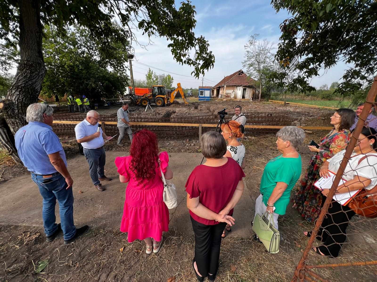 FOTOGALERIE. Centru destinat ”copiilor aflați în situații de risc”, construit la Domănești pe locul fostului sediu CAP