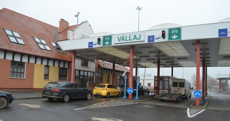 Depistat la volan, deși nu avea dreptul de a conduce