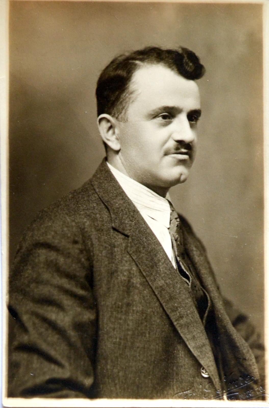 Dumitru Șuta, un mare librar și editor al Sătmarului