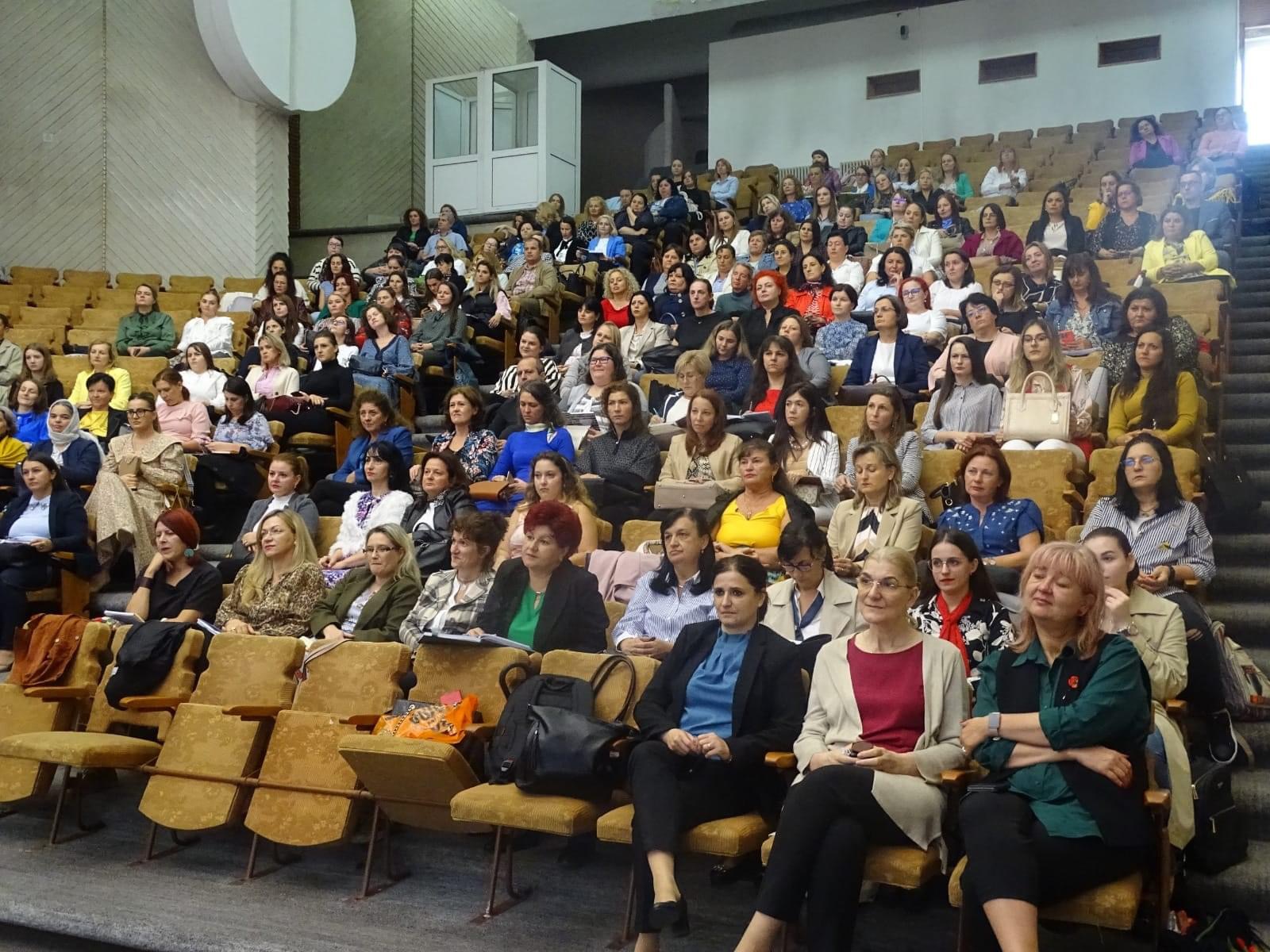 FOTO. Consfătuirea județeană a profesorilor de limba și literatura română din județul Satu Mare