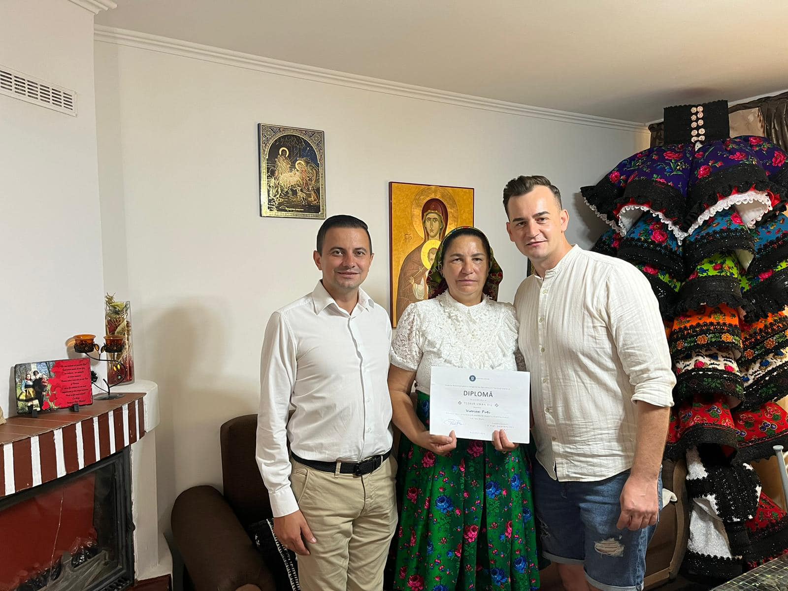 EVENIMENT. Meșterul popular  Viorica Puți a primit Diploma de “Tezaur Uman Viu”
