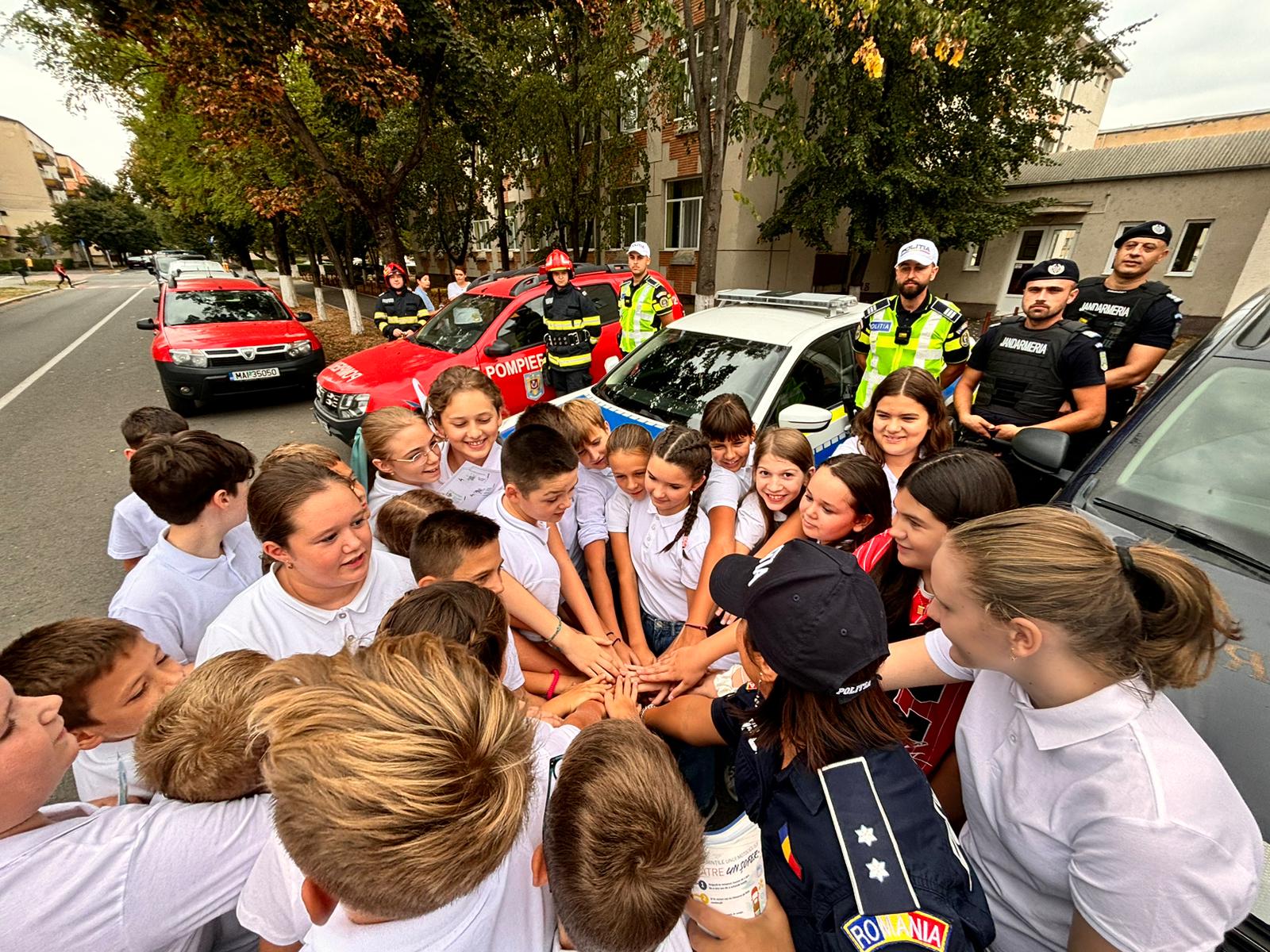 FOTO.CPECA Satu Mare continuă programele preventive, adaptate realității locale în unitățile de învățământ