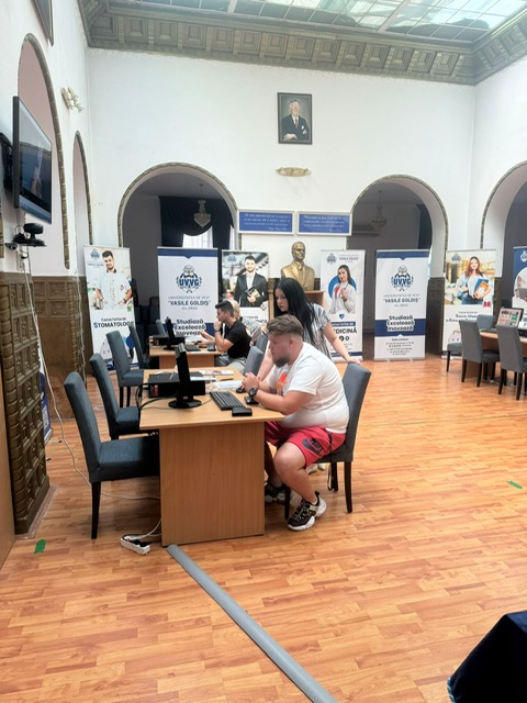 Se redeschide platforma de înscrieri la Universitatea de Vest „Vasile Goldiș” din Arad